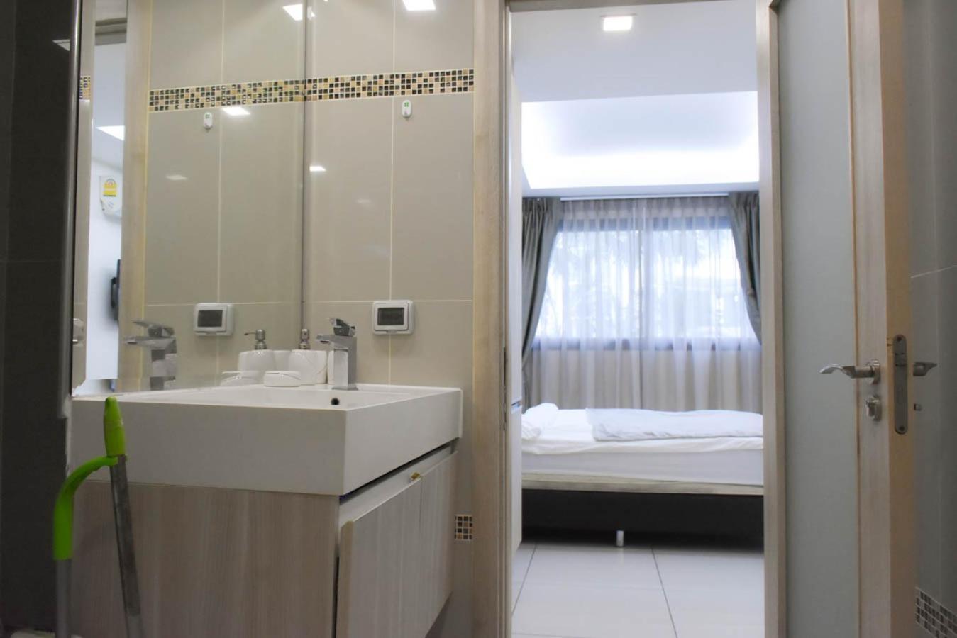 Laguna Beach Resort 1 Condominium Джомтиен Бийч Стая снимка