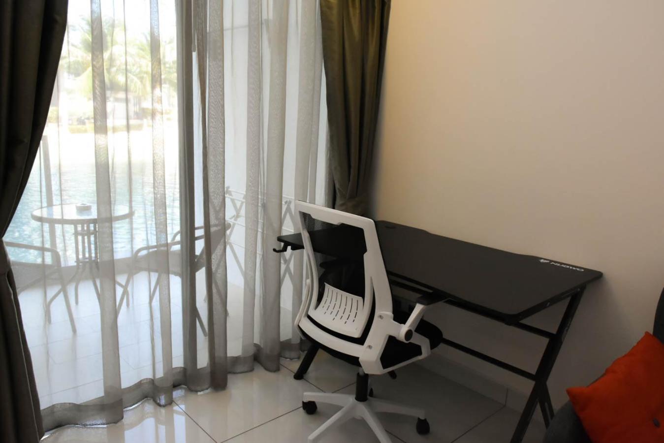 Laguna Beach Resort 1 Condominium Джомтиен Бийч Стая снимка